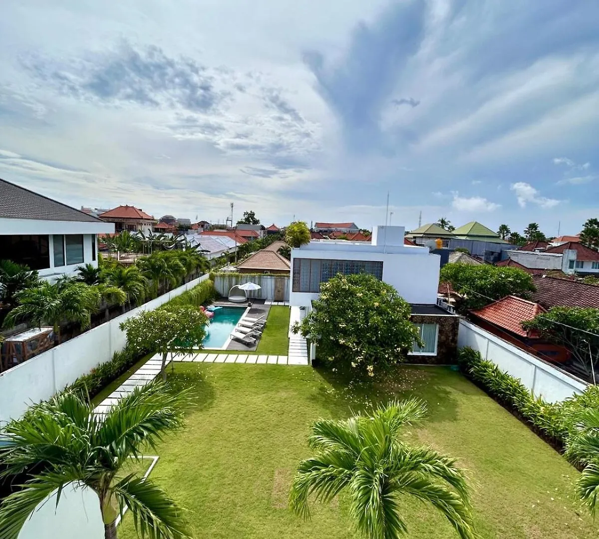 Villa Kamawis Seminyak