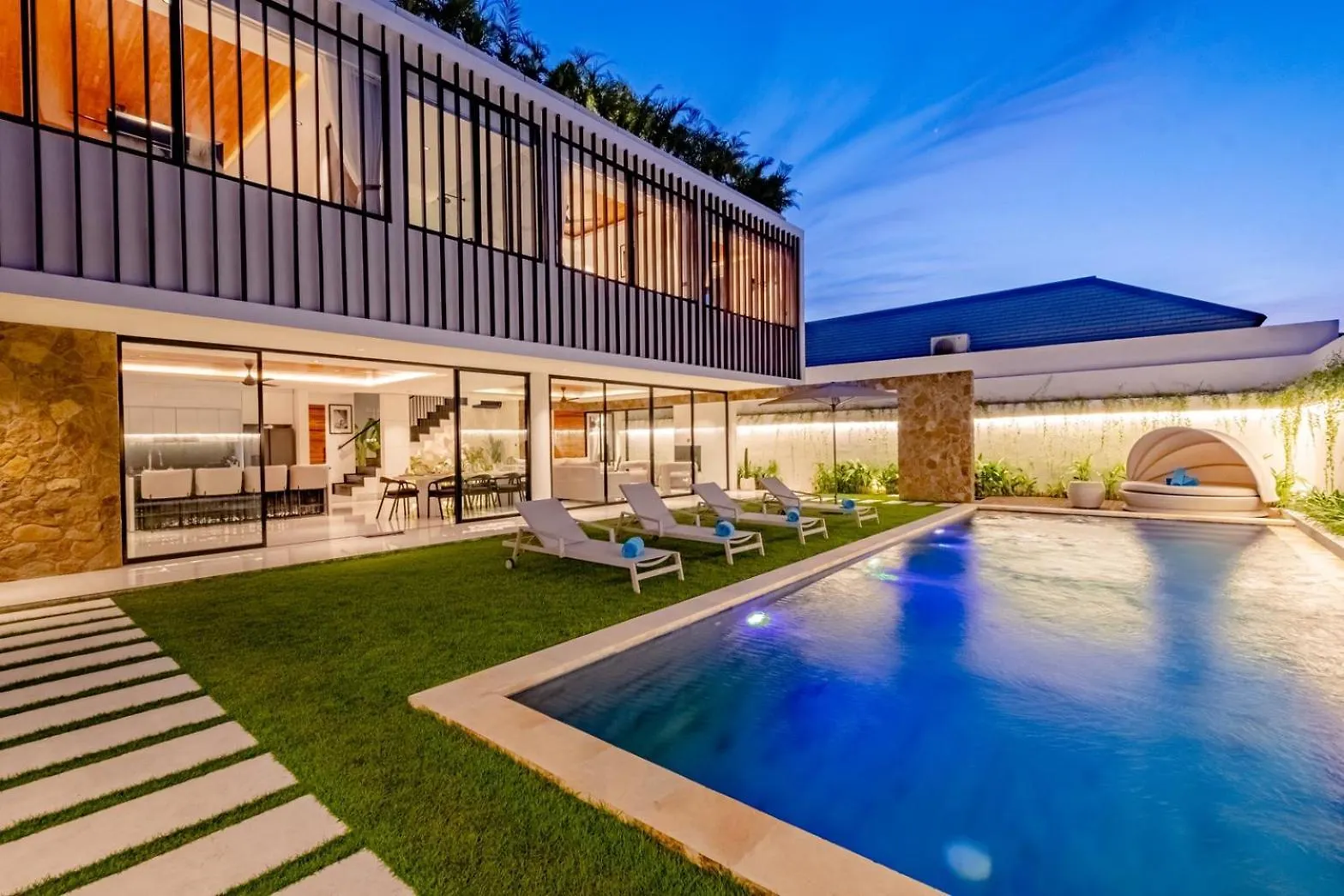 Villa Kamawis Seminyak Indonesia