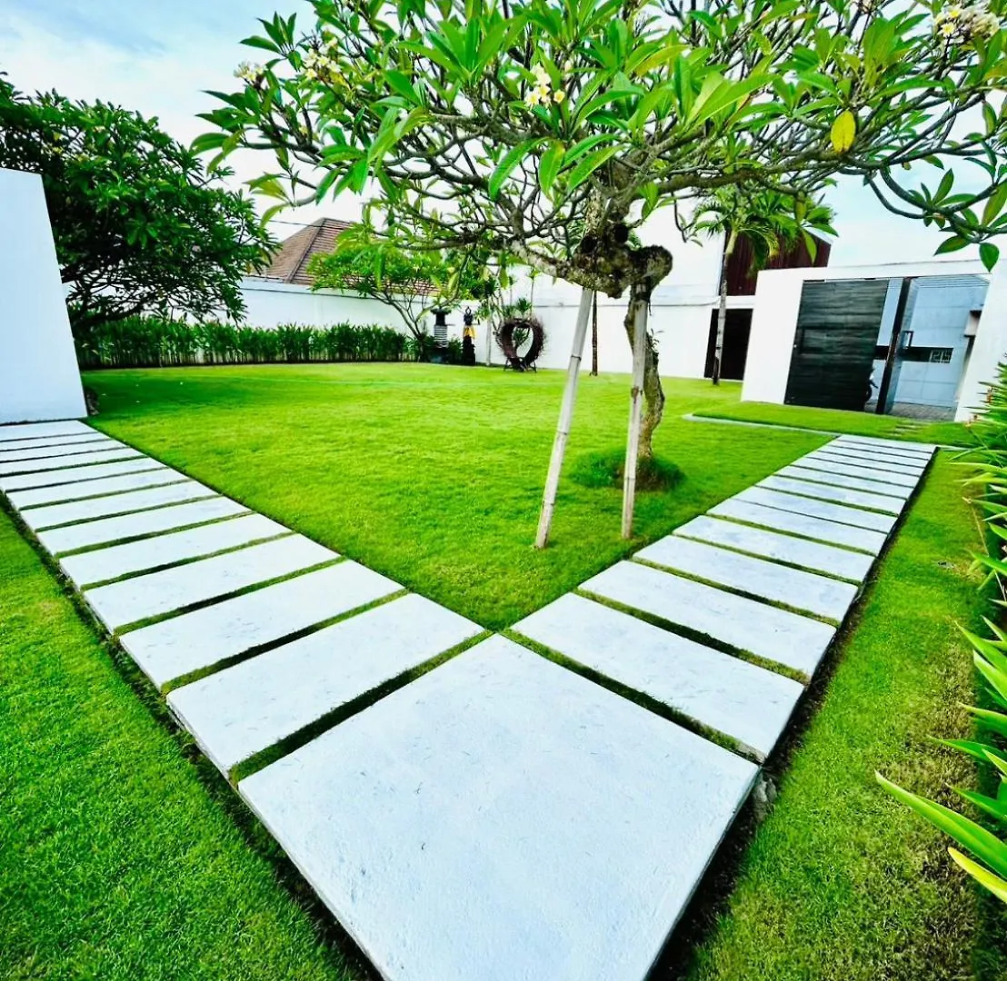 Villa Kamawis Seminyak Indonesia